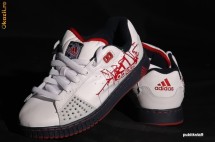 Adidasi Dama ADIDAS Model Nou ! foto