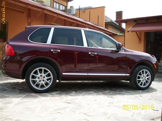 Porsche Cayenne foto mare