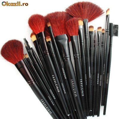Borseta Profesionala 24 Pensule pentru Machiaj Make-up Brush Fraulein 38 foto mare