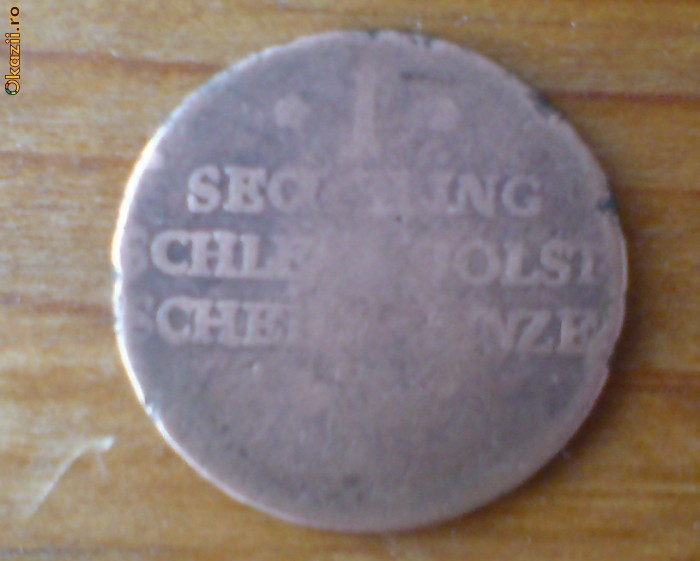 Moneda medievala, bronz. Ramane de identificat. foto mare