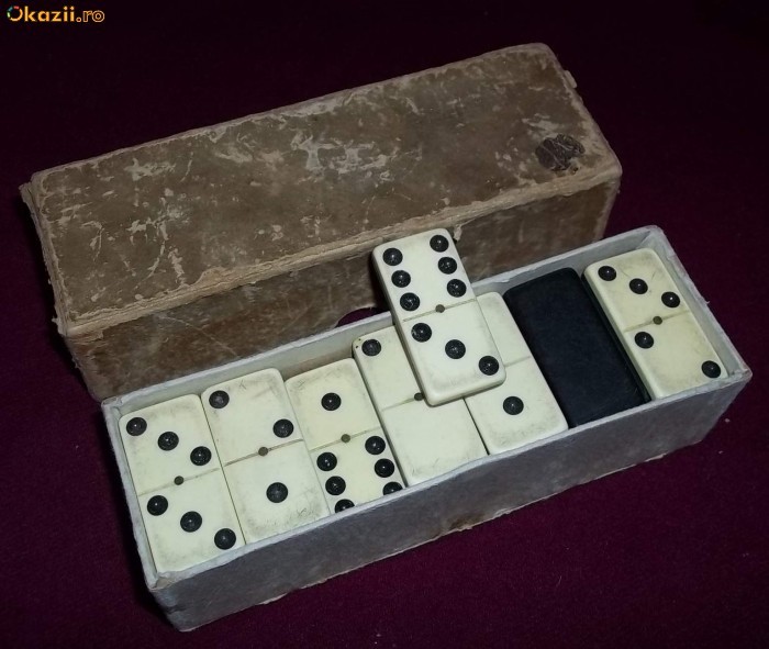 Domino vechi foto mare