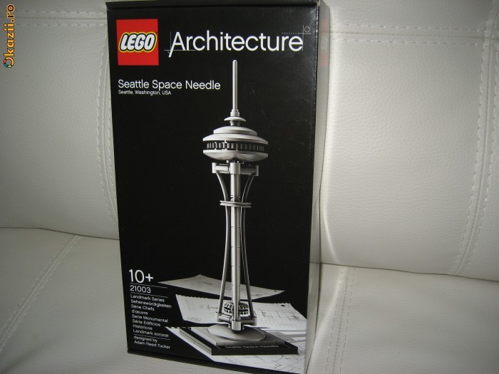 lego architecture  seattle space needle   model 21003  sigilat foto mare