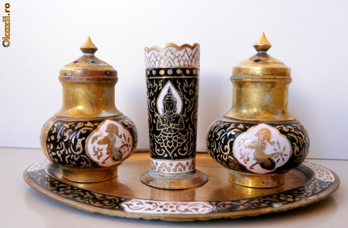 SERVICIU PENTRU CONDIMENTE - BRONZ CU DESENE BUDISTE , INDIA ,SEC.XX foto mare