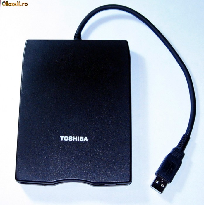 Fdd USB Floppy extern pe USB Toshiba PA3109U-1FDD foto mare