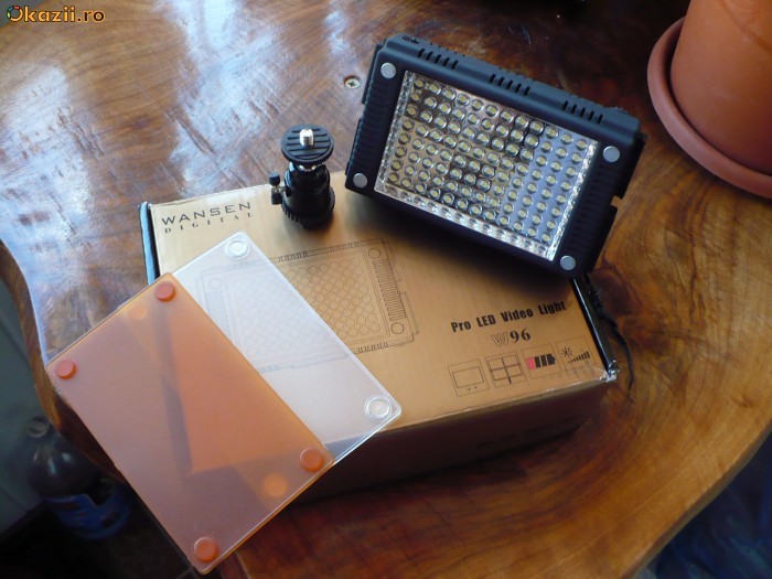 Lampa foto video cu 96 LED-uri foto mare