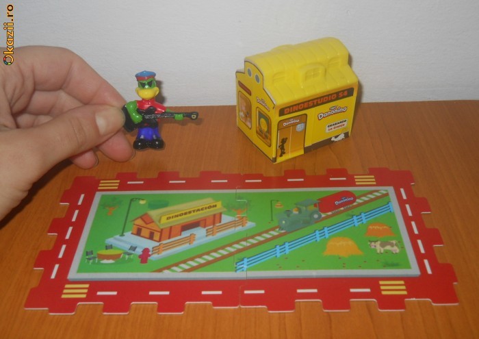 figurina DINO cu casuta si plansa tip puzzle foto mare