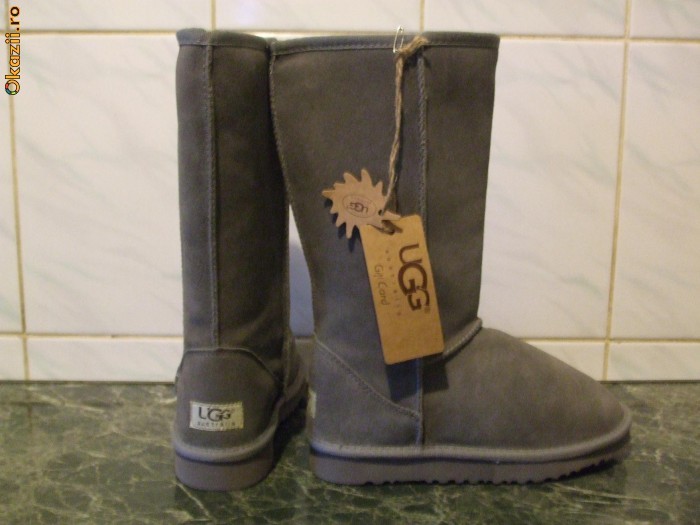 VAND CIZME UGG AUSTRALIA ORIGINALE !!! foto mare