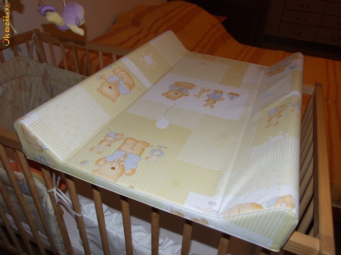 Salteluta de infasat pentru bebe, se poate aseza pe patut foto mare