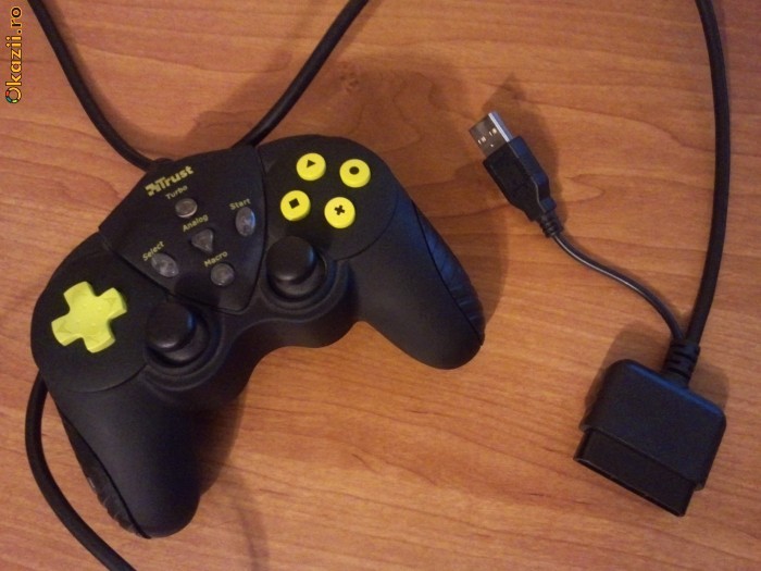 TRUST Gamepad pentru PC/PS2 foto mare