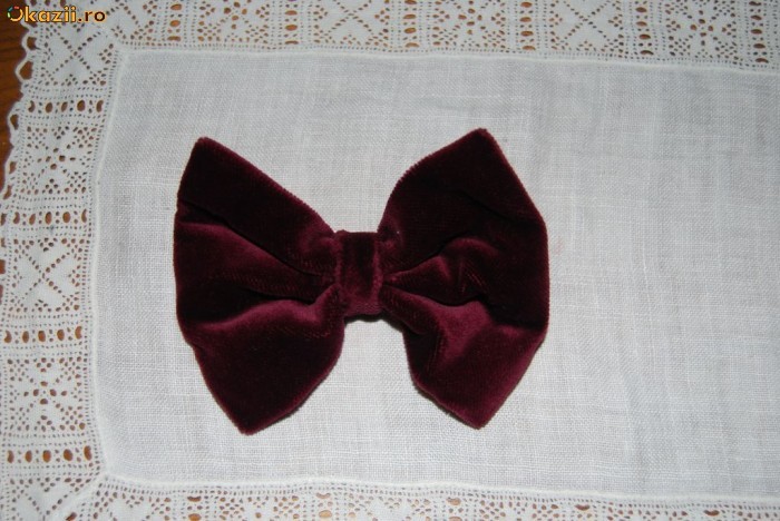 Eleganta brosa vintage fundita foto mare